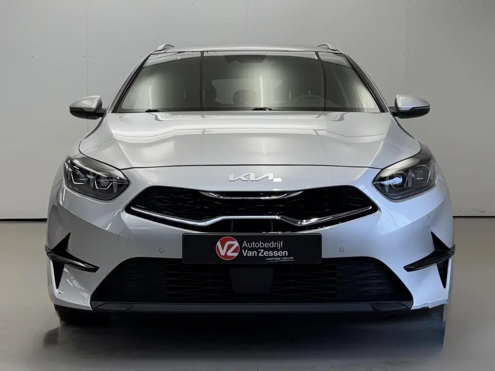 Kia Ceed 1.0 T-GDi ExecutiveLine uit 2024, foto 2