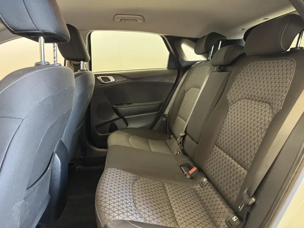 Kia Ceed 1.0 T-GDi DynamicLine NL-auto uit 2021, foto 13