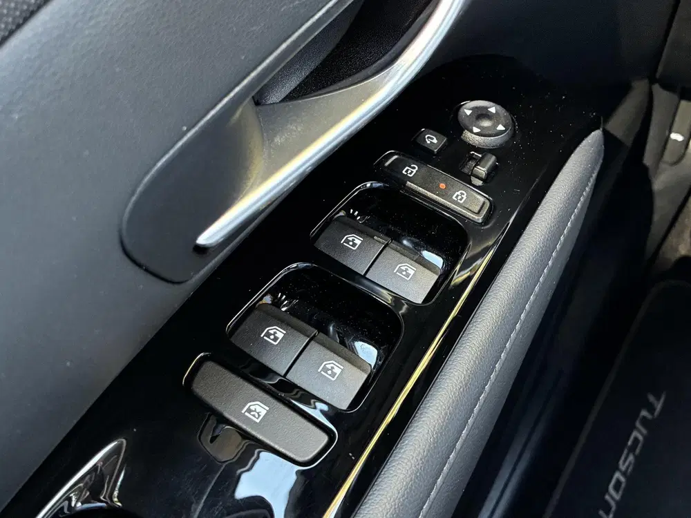 Hyundai TUCSON 1.6 T-GDI PHEV Comfort Smart 4WD uit 2022, foto 14