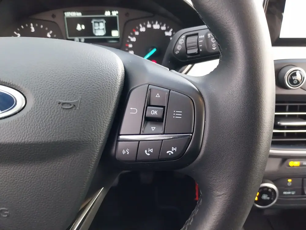 Ford Focus Wagon 1.5 EcoBlue NAVI CRUISE 18 INCH TREKHAAK uit 2019, foto 11