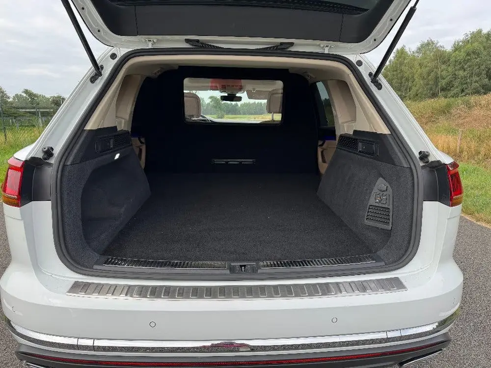 Volkswagen Touareg 3.0 Atmosphere Aut/Grijs Kenteken uit 2021, foto 15