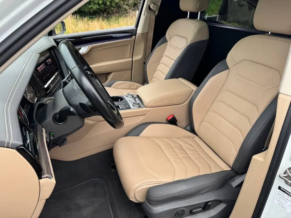 Volkswagen Touareg 3.0 Atmosphere Aut/Grijs Kenteken uit 2021, foto 19