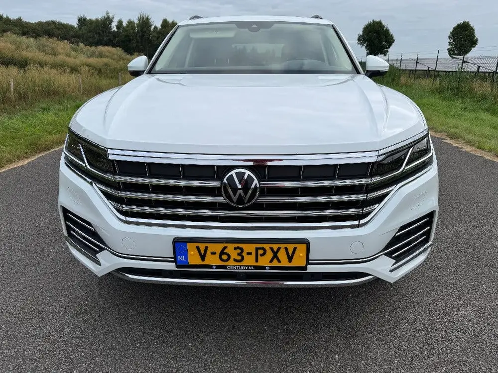 Volkswagen Touareg 3.0 Atmosphere Aut/Grijs Kenteken uit 2021, foto 2