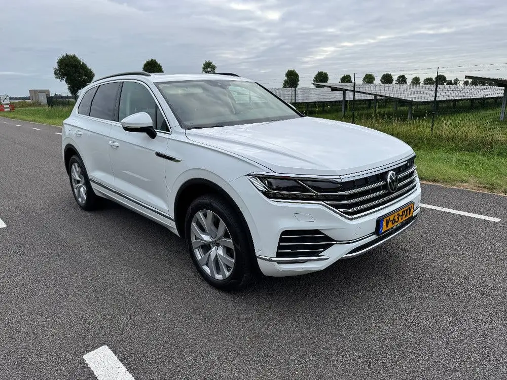 Volkswagen Touareg 3.0 Atmosphere Aut/Grijs Kenteken uit 2021, foto 3