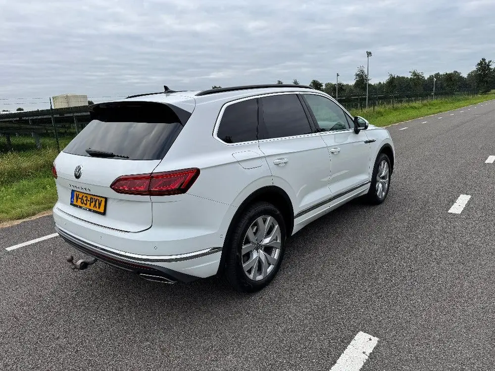 Volkswagen Touareg 3.0 Atmosphere Aut/Grijs Kenteken uit 2021, foto 5
