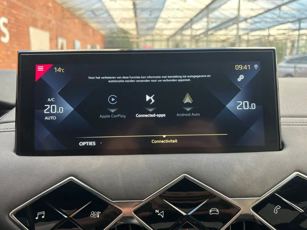 DS Automobiles DS 3 Crossback DS DS 3 Crossback PureTech 155 EAT8 Automa uit 2022, foto 16