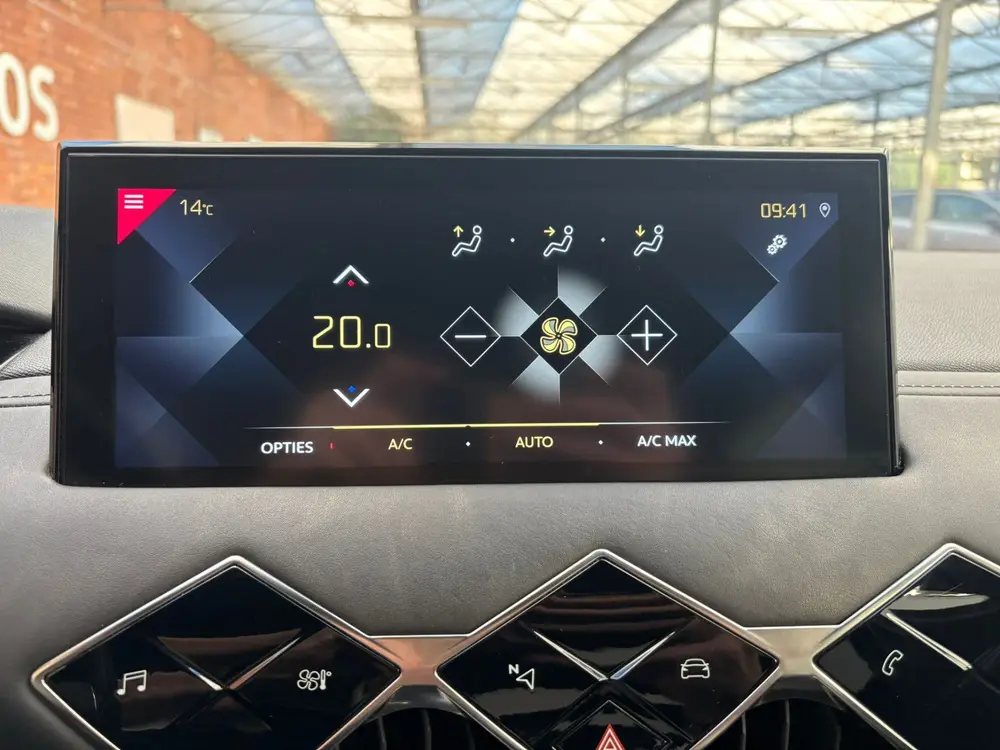 DS Automobiles DS 3 Crossback DS DS 3 Crossback PureTech 155 EAT8 Automa uit 2022, foto 17