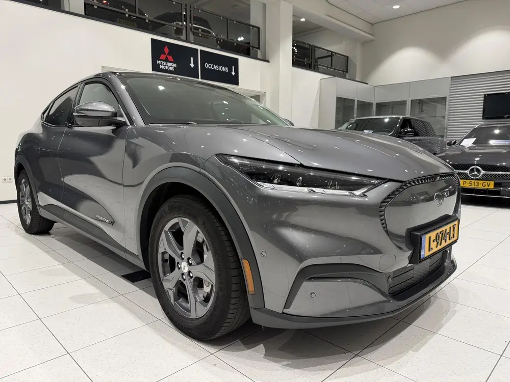 Ford Mustang Mach-E Extended RWD 98 kWh uit 2021, foto 5