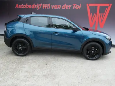 Alfa Romeo Junior 1.2 TURBO HYBRID IBRIDA uit 2025