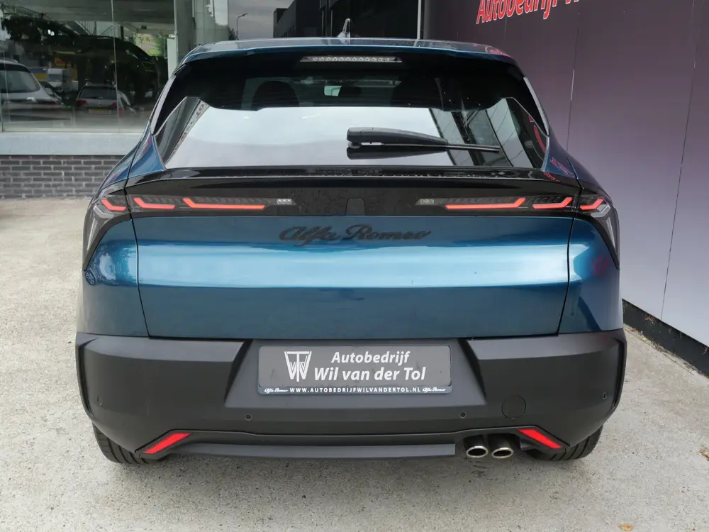 Alfa Romeo Junior 1.2 TURBO HYBRID IBRIDA uit 2025, foto 10