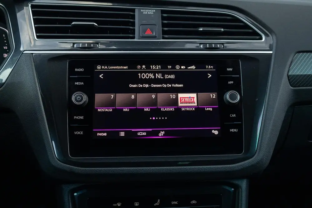 Volkswagen Tiguan 1.4 TSI R-line IQ-LIGHTS|TREKHAAK|AUTOPARK uit 2022, foto 16