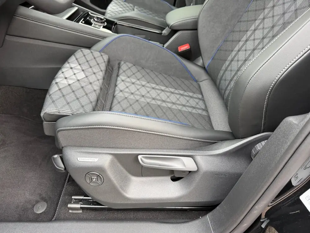 Volkswagen Tiguan 1.5 eHybrid 272pk DSG-6 R-Line Edition/ Pa uit 2026, foto 16