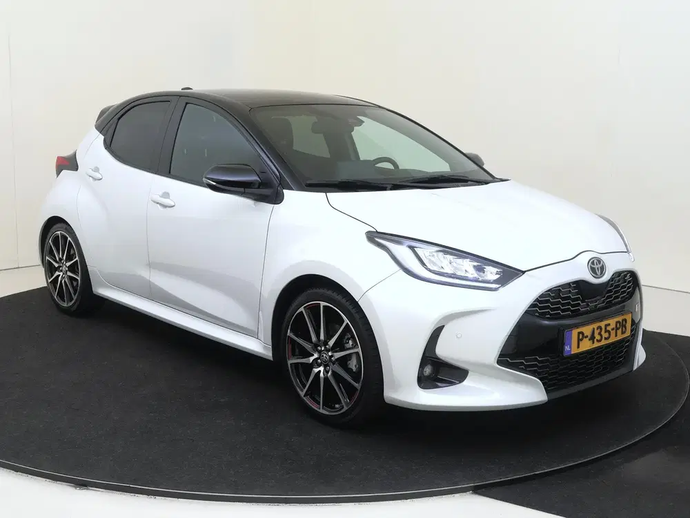 Toyota Yaris 1.5 Hybrid GR Sport uit 2022, foto 2