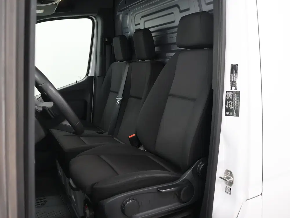 Mercedes-Benz Sprinter 317 CDI uit 2024, foto 8