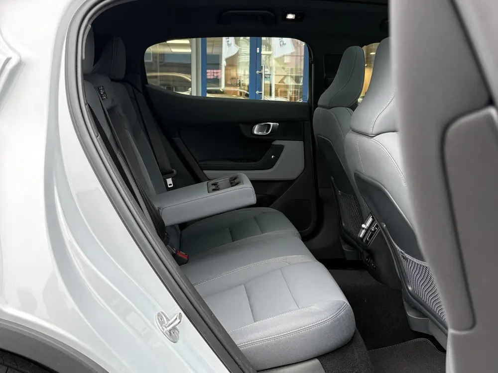 Polestar 2 Long Range Dual Motor 78 kWh 408pk uit 2022, foto 6