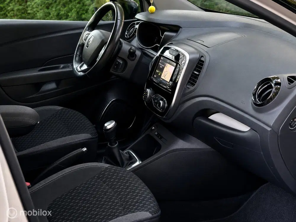 Renault Captur 0.9 TCe Intens uit 2019, foto 19