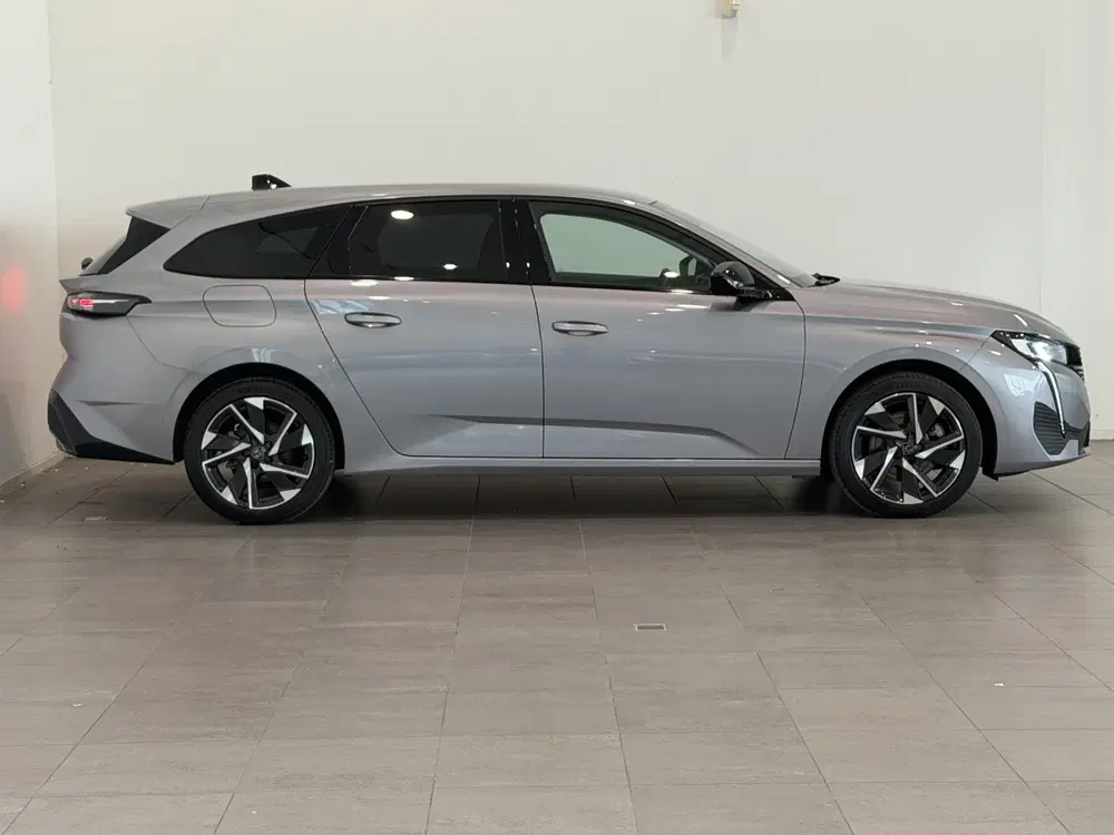 Peugeot 308 1.2 Hybrid 136 e-DCS6 Active Pack Business uit 2025, foto 16