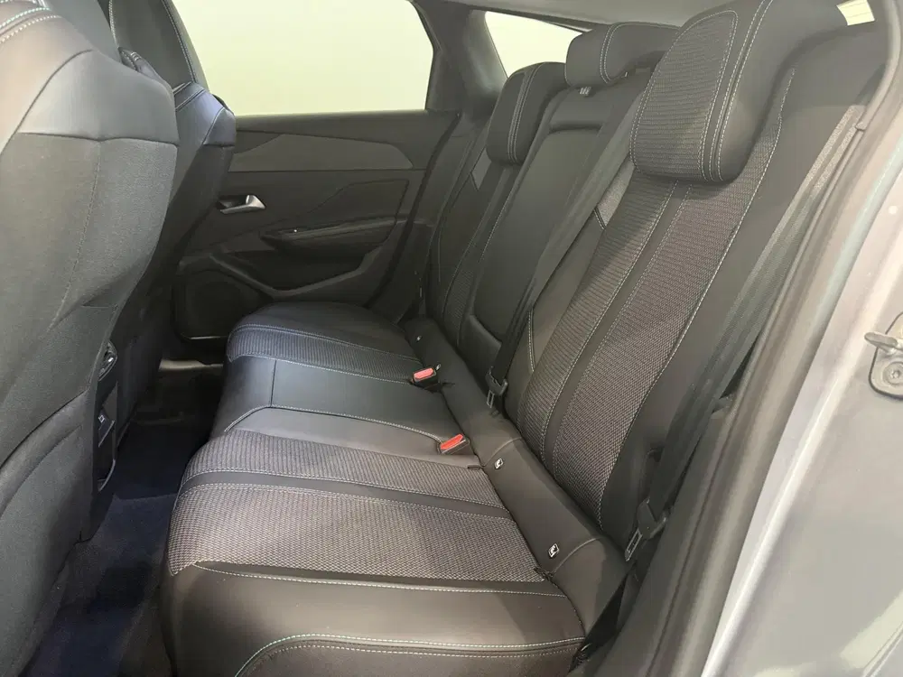 Peugeot 308 1.2 Hybrid 136 e-DCS6 Active Pack Business uit 2025, foto 8