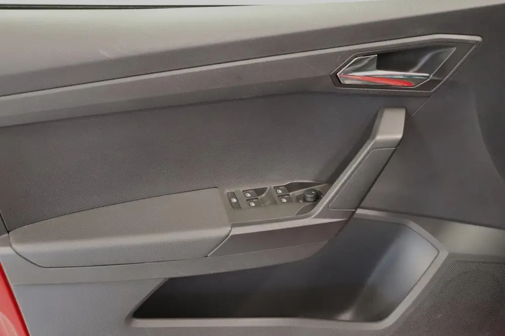 SEAT Arona SEAT Arona 2022 | TREKHAAK | 59.275 KM | €16.65 uit 2019, foto 12