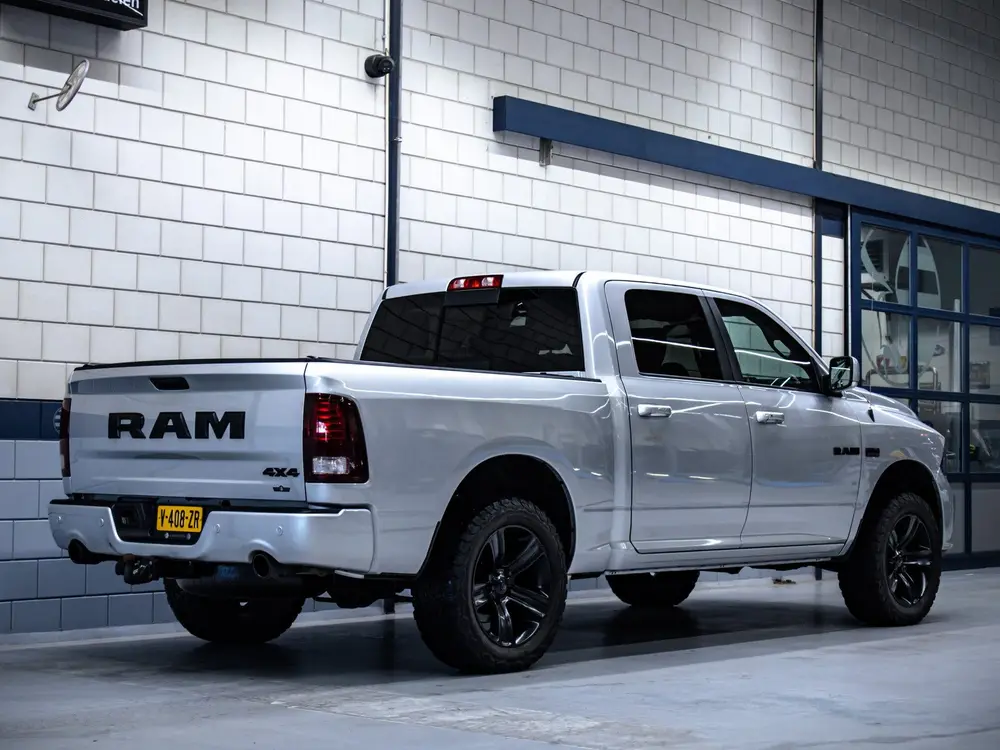 Dodge Ram 1500 | 5.7L HEMI V8 4x4 (bj 2021) uit 2021, foto 2