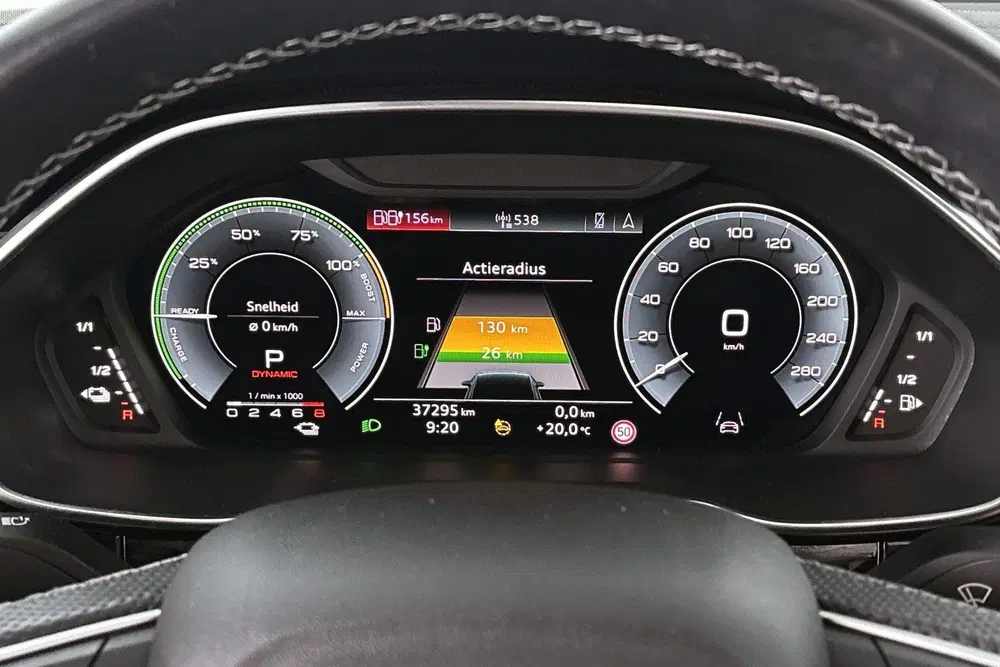 Audi Q3 45 TFSI e S Line Panoramadak Keyless Achte uit 2023, foto 12