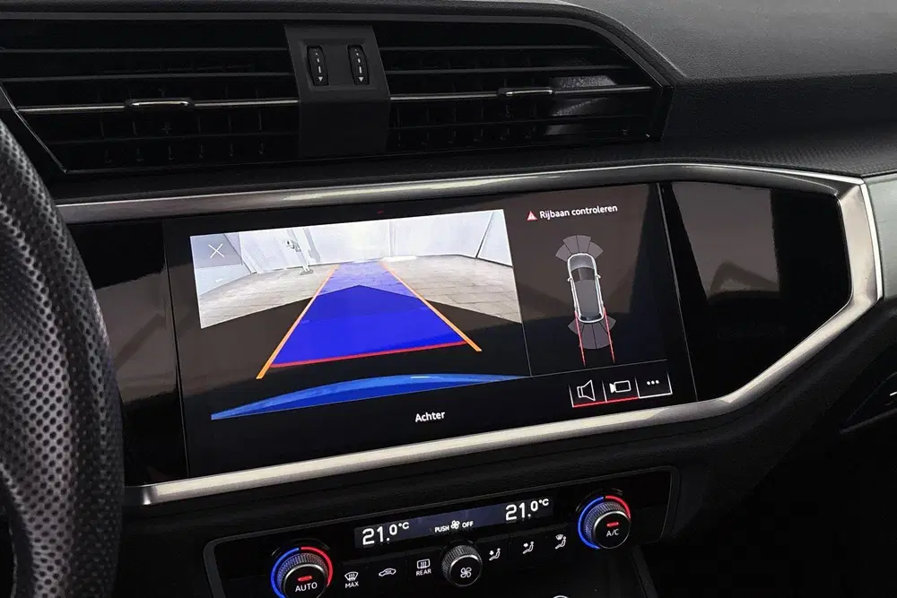 Audi Q3 45 TFSI e S Line Panoramadak Keyless Achte uit 2023, foto 17