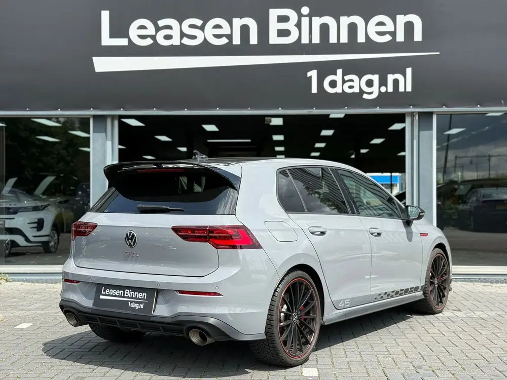 Volkswagen Golf 2.0 TSI GTI CLUBSPORT 45 Jahre IQ|PANO|AKRA| uit 2021, foto 6