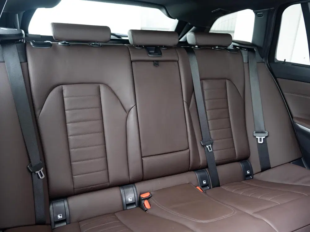 BMW 3-serie Touring 320e SoH 98% uit 2024, foto 11