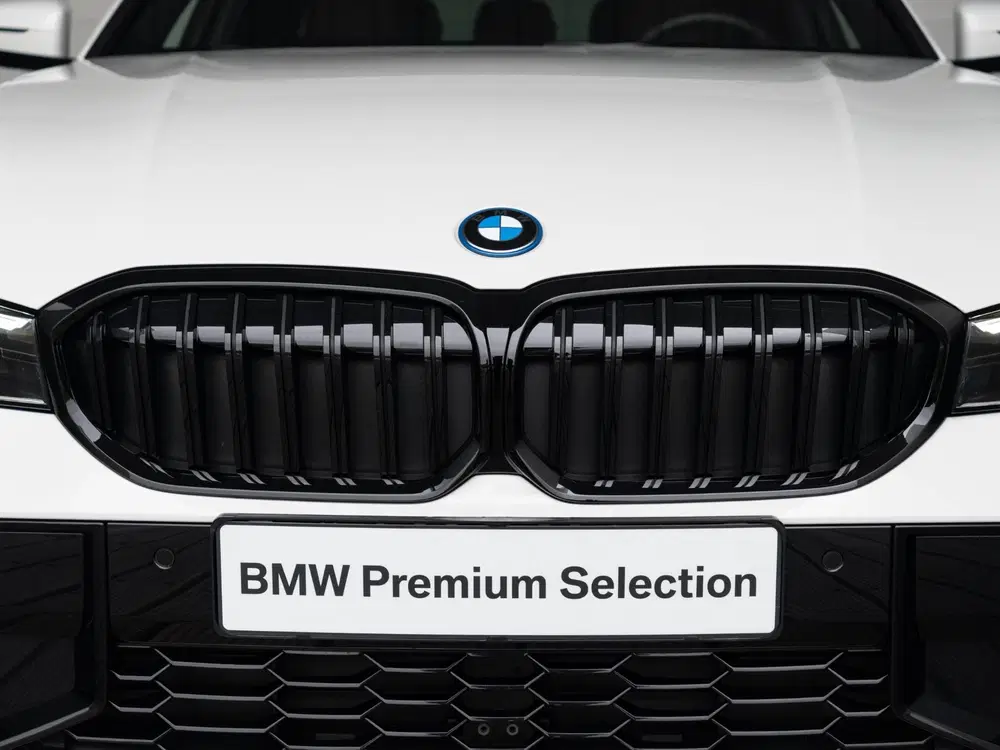 BMW 3-serie Touring 320e SoH 98% uit 2024, foto 16