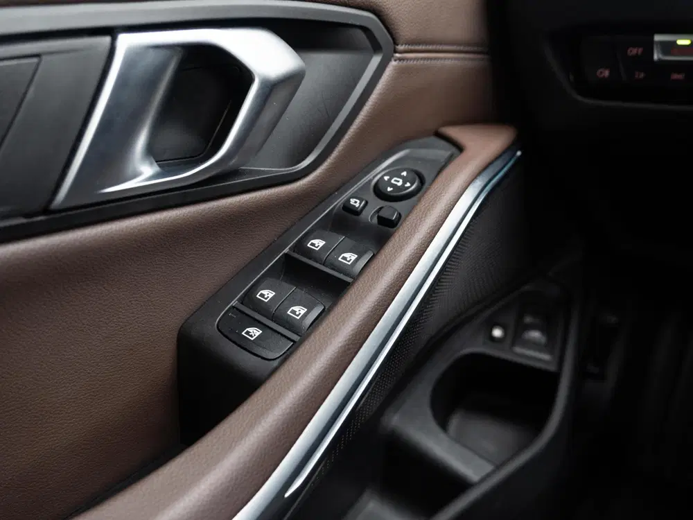 BMW 3-serie Touring 320e SoH 98% uit 2024, foto 20