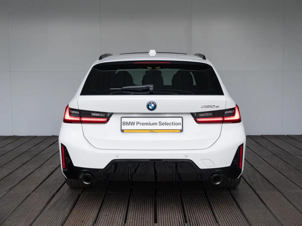 BMW 3-serie Touring 320e SoH 98% uit 2024, foto 5