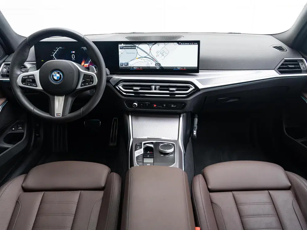BMW 3-serie Touring 320e SoH 98% uit 2024, foto 7