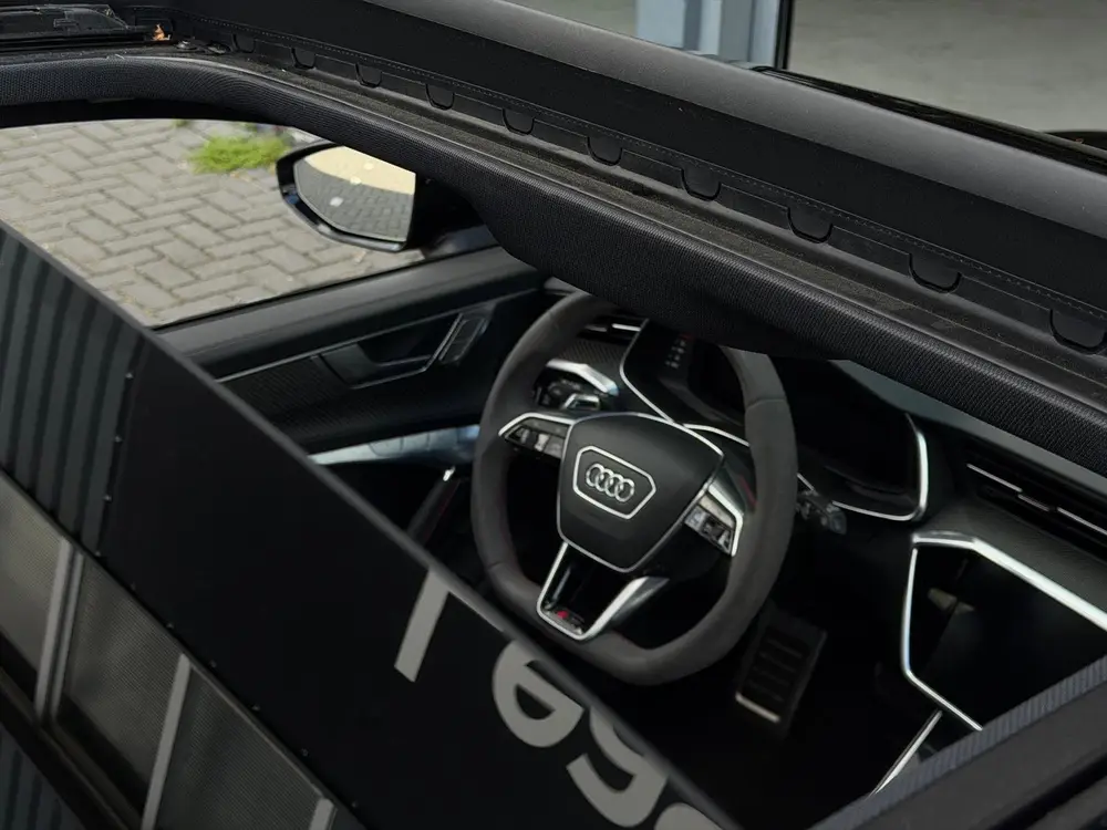 Audi RS6 4.0 TFSI quattro Pano uit 2023, foto 10