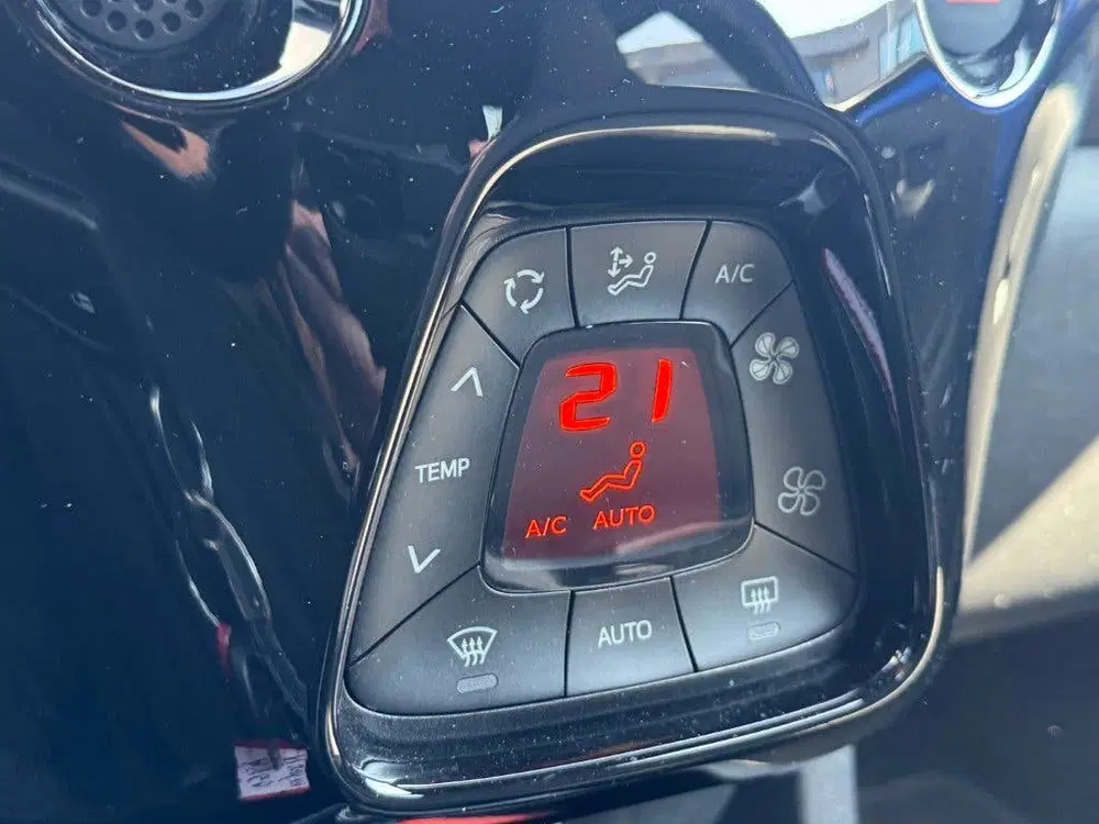 Toyota Aygo 1.0 VVT-i x-cite ultimate Clima Camera uit 2022, foto 10