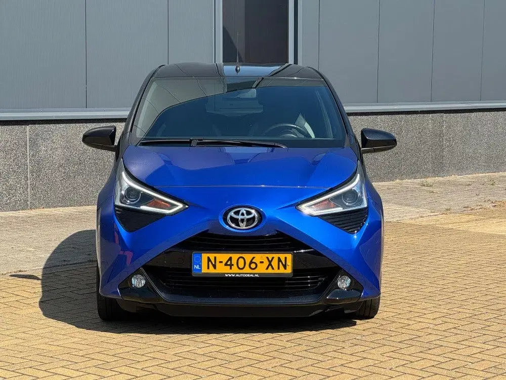 Toyota Aygo 1.0 VVT-i x-cite ultimate Clima Camera uit 2022, foto 2