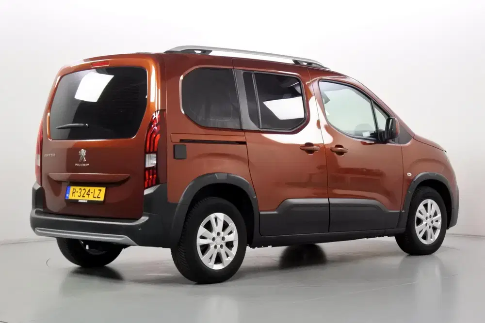 Peugeot Rifter 1.2 110pk Allure Camperbox uit 2019, foto 2