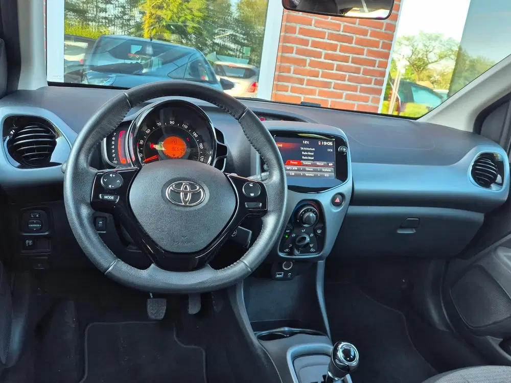 Toyota Aygo 1.0 VVT-i x-play 72PK 5drs airco uit 2021, foto 12