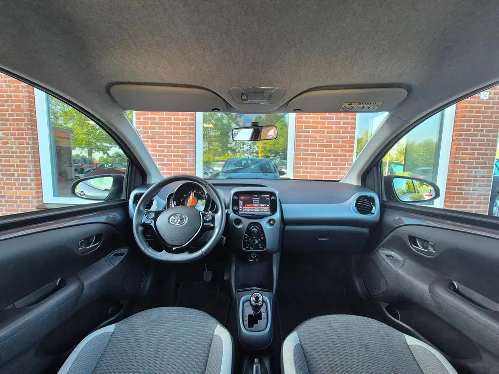 Toyota Aygo 1.0 VVT-i x-play 72PK 5drs airco uit 2021, foto 16