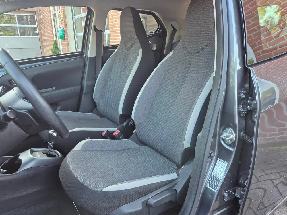Toyota Aygo 1.0 VVT-i x-play 72PK 5drs airco uit 2021, foto 18