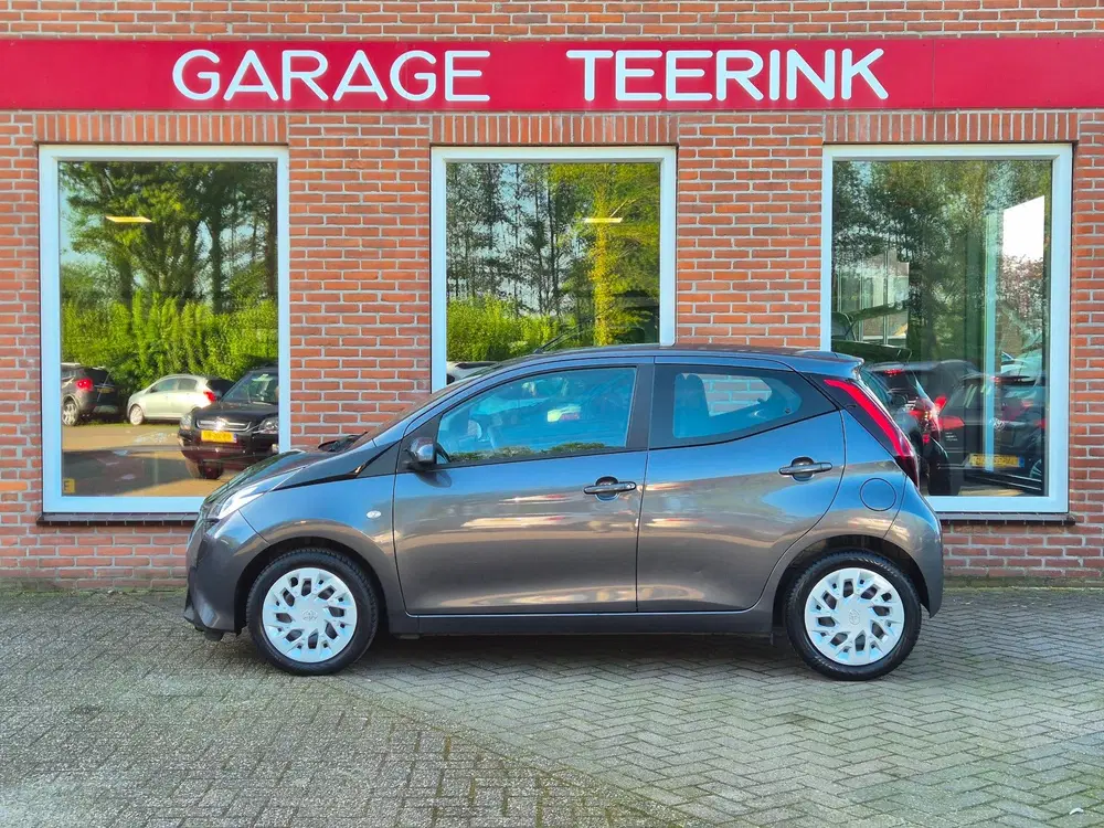 Toyota Aygo 1.0 VVT-i x-play 72PK 5drs airco uit 2021, foto 20