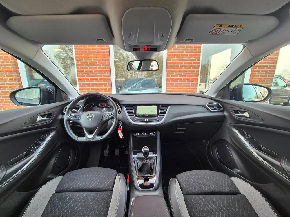 Opel Grandland X 1.2 Turbo Business Executive 131PK 5drs cl uit 2021, foto 2