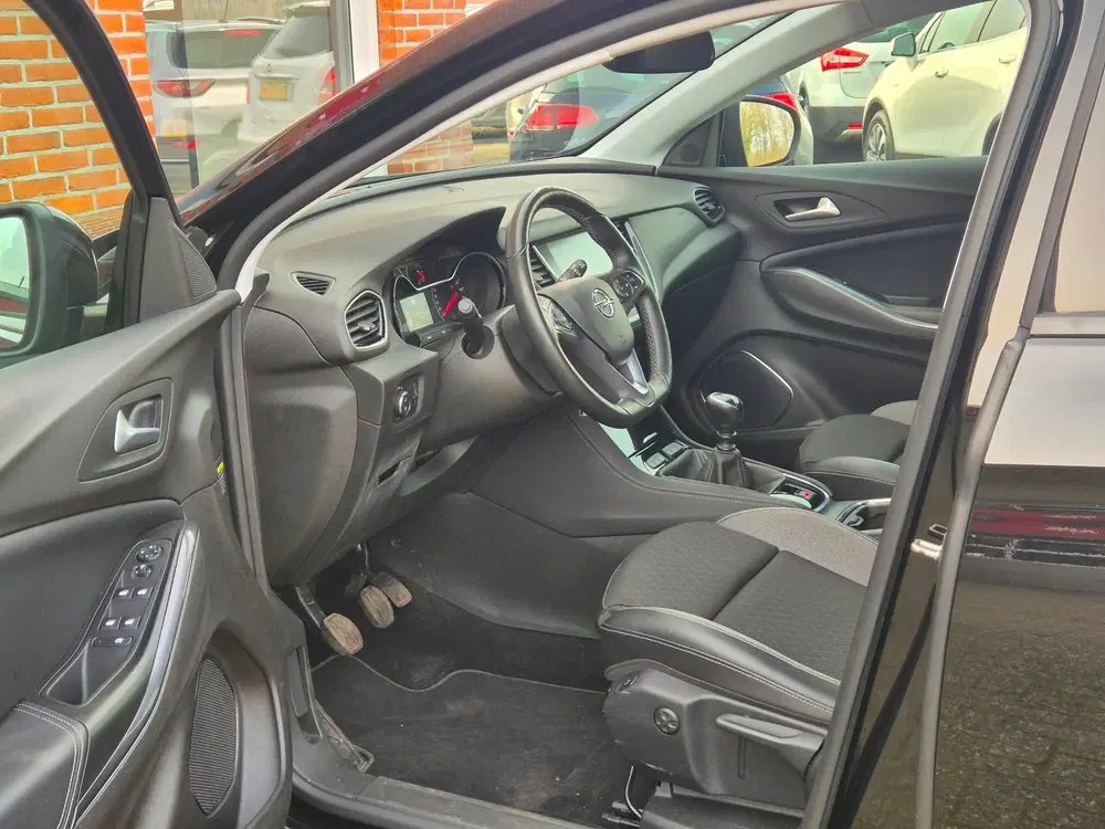 Opel Grandland X 1.2 Turbo Business Executive 131PK 5drs cl uit 2021, foto 8