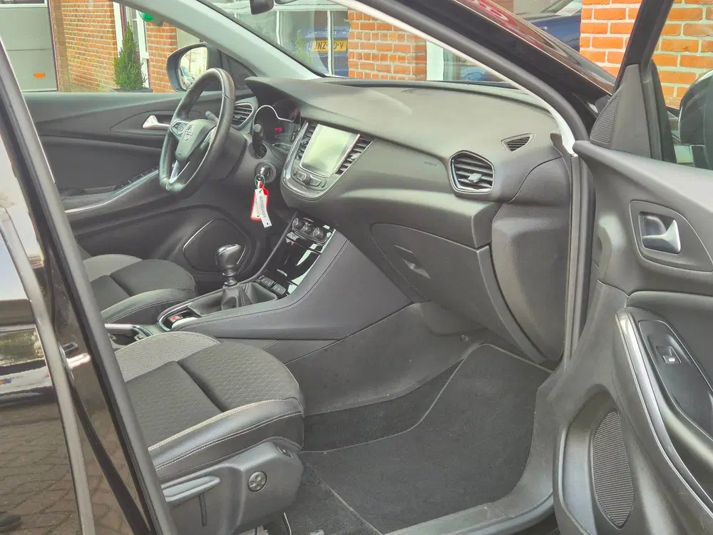 Opel Grandland X 1.2 Turbo Business Executive 131PK 5drs cl uit 2021, foto 9
