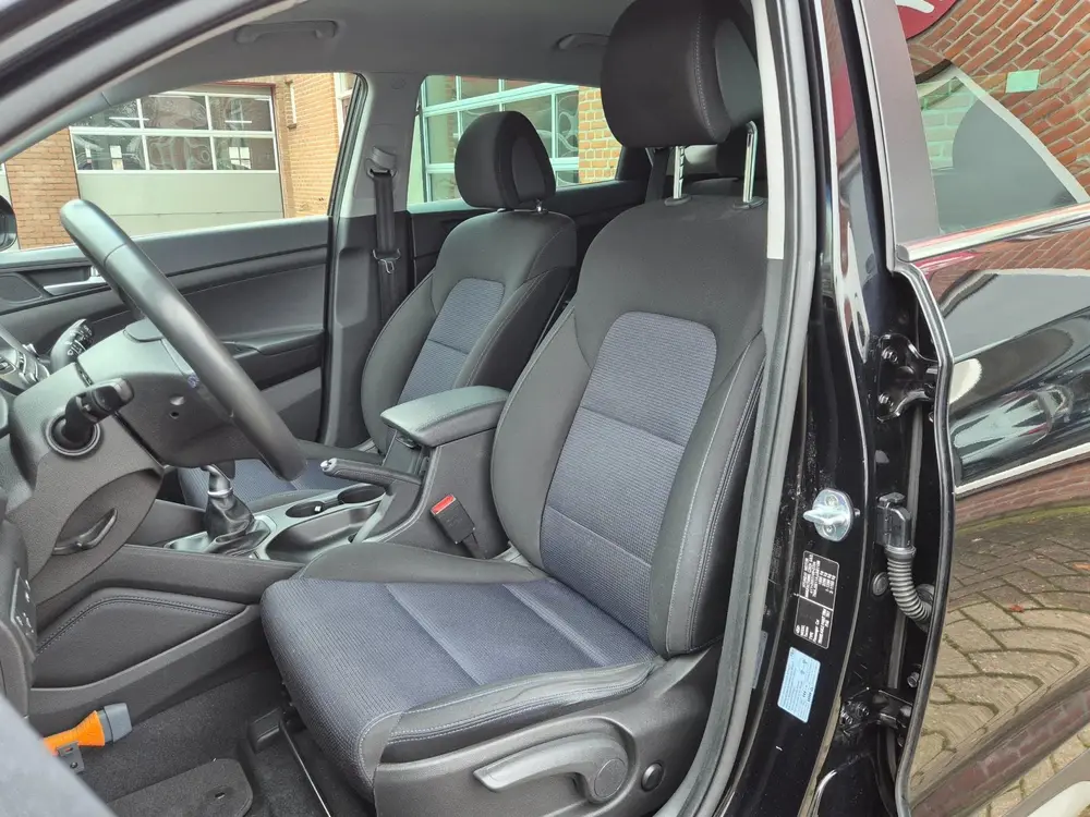 Hyundai Tucson 1.6 GDi Comfort 132PK 5drs clima, cruise, nav uit 2019, foto 17