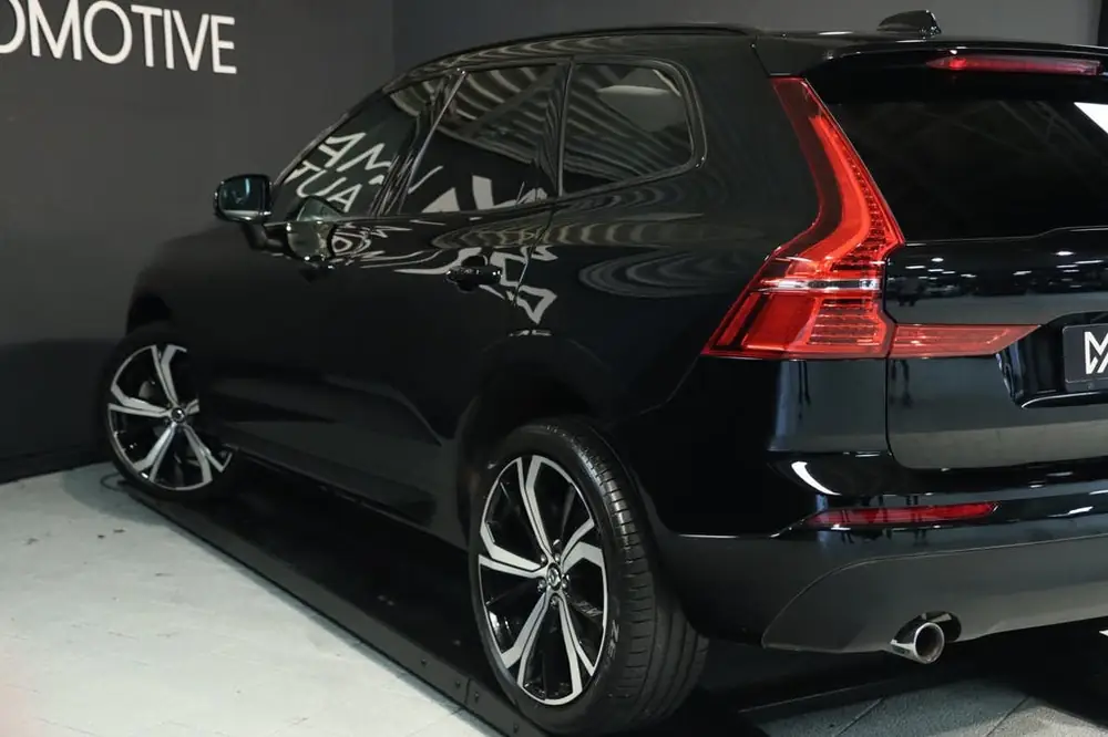 Volvo XC60 2.0 B5 / PANO / ACC / CAMERA / KEYLESS / STUUR+ST uit 2021, foto 3