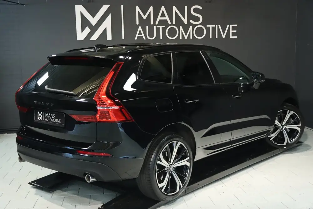 Volvo XC60 2.0 B5 / PANO / ACC / CAMERA / KEYLESS / STUUR+ST uit 2021, foto 4