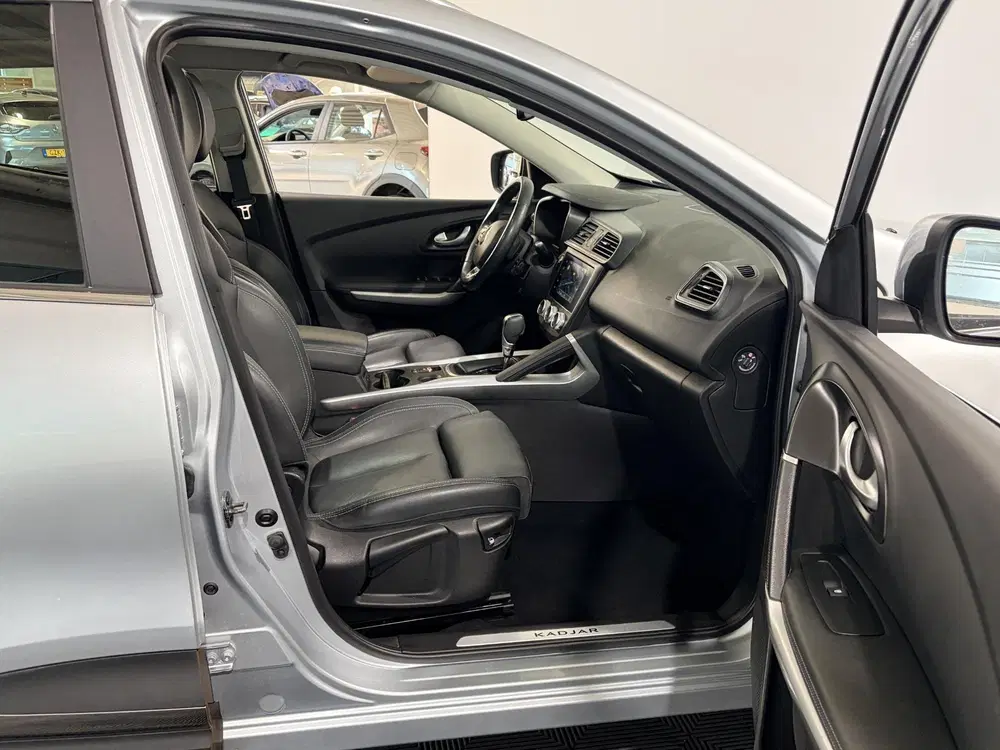 Renault Kadjar 140PK TCe Intens Automaat uit 2021, foto 19