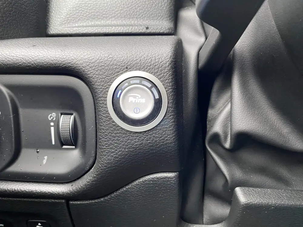 Dodge Ram 1500 5.7 V8 4x4 Crew Cab Rebel Stoelverwarming Cam uit 2024, foto 3
