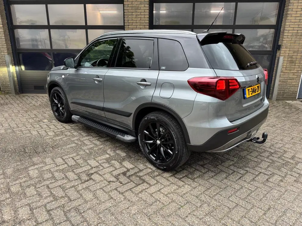 Suzuki Vitara met afneembare trekhaak (bj 2023) uit 2023, foto 4