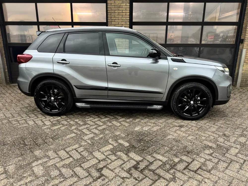 Suzuki Vitara met afneembare trekhaak (bj 2023) uit 2023, foto 9